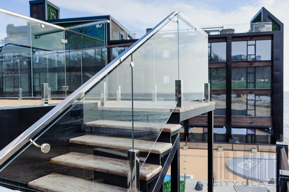 СТЕКЛЯННЫЕ ограждения